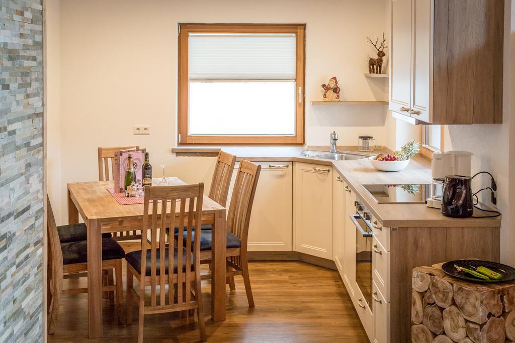 Zugspitzchalets 比伯维尔 客房 照片